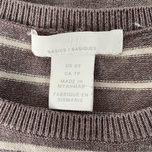 H&M | Grey & White Striped Short Sleeve Sweater | XS - Picture 4 of 8